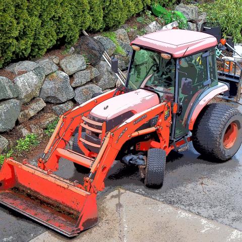 Tracctor, Kubota, Gleneagles Golf Course, West Vancouver, Golf Club,